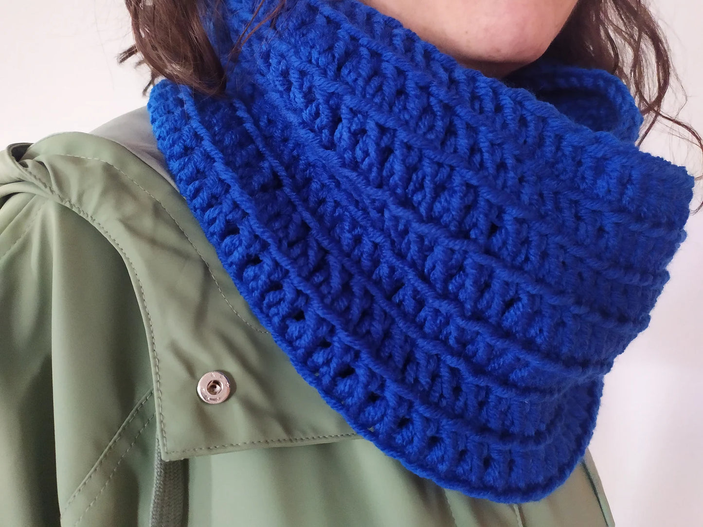 Crochet Scarf, Handmade Snood, Christmas Gift, Warm Winter Crochet Shawl, Unisex Crochet, Handmade Winter Clothing Scarf