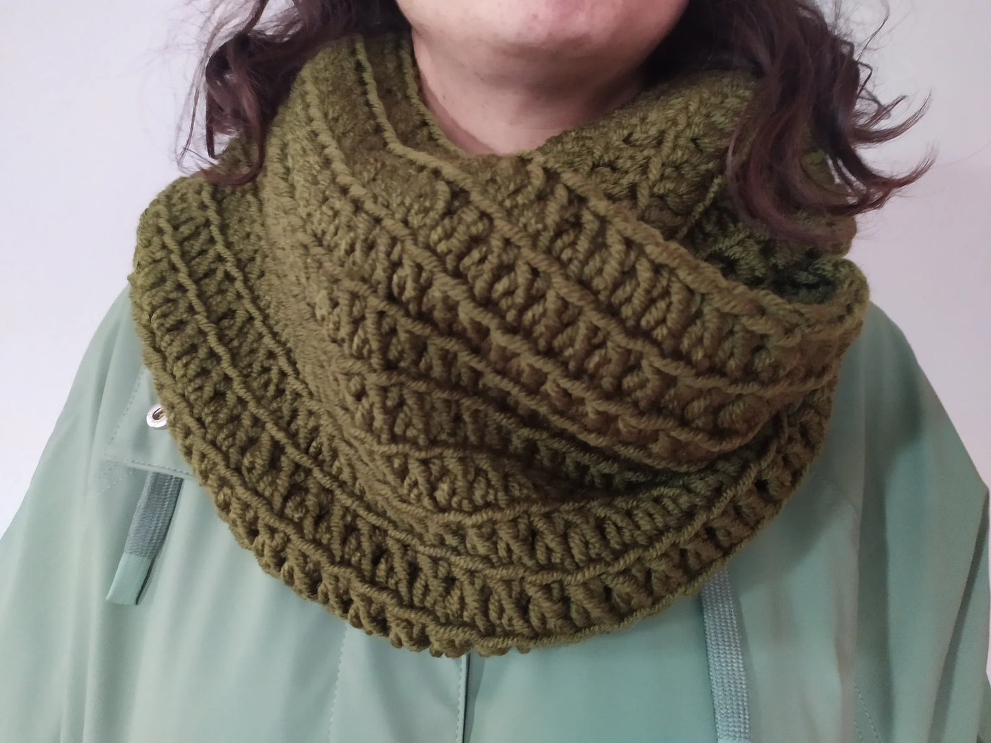 Crochet Scarf, Handmade Snood, Christmas Gift, Warm Winter Crochet Shawl, Unisex Crochet, Handmade Winter Clothing Scarf