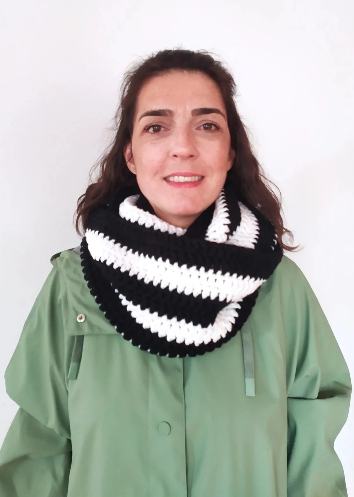 Crochet Scarf, Handmade Snood, Christmas Gift, Warm Winter Crochet Shawl, Unisex Crochet, Handmade Winter Clothing Scarf