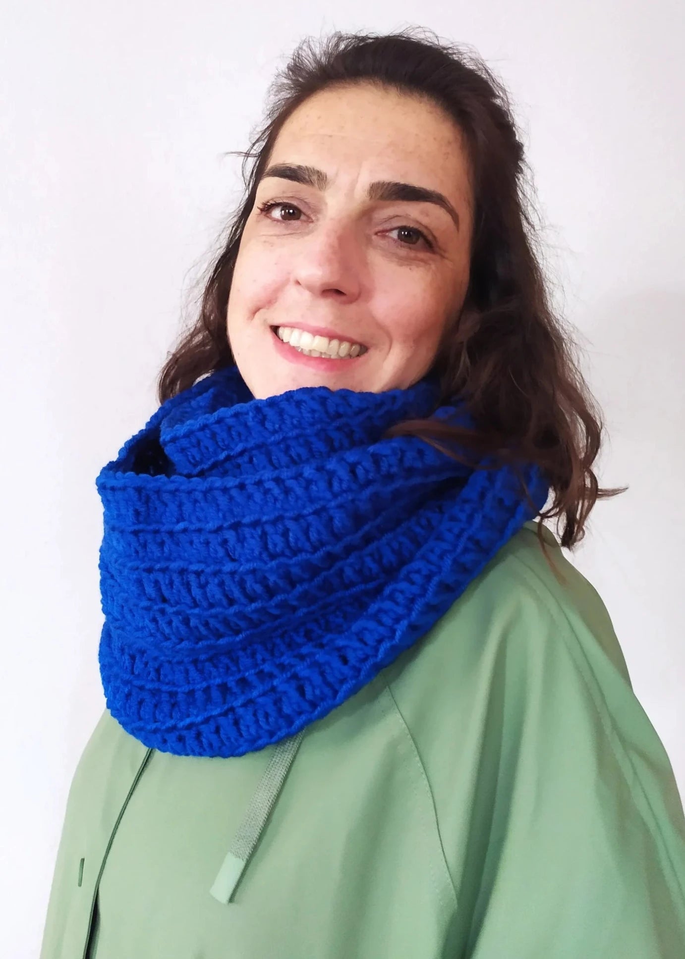 Crochet Scarf, Handmade Snood, Christmas Gift, Warm Winter Crochet Shawl, Unisex Crochet, Handmade Winter Clothing Scarf