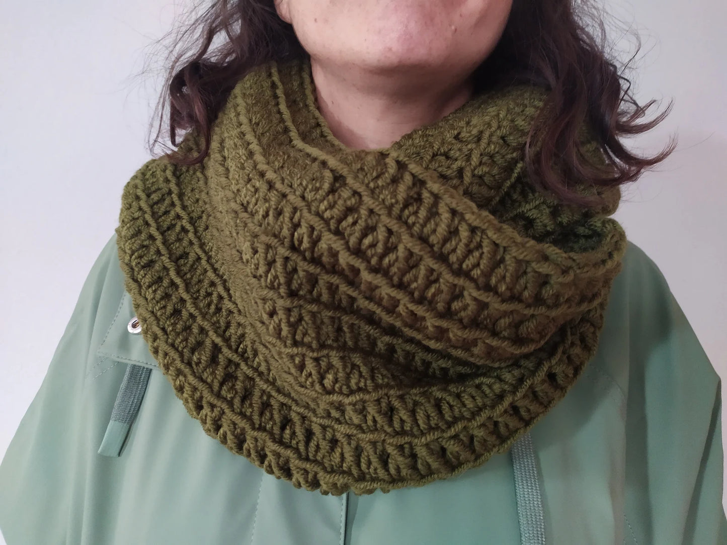 Crochet Scarf, Handmade Snood, Christmas Gift, Warm Winter Crochet Shawl, Unisex Crochet, Handmade Winter Clothing Scarf