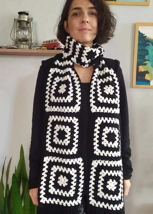 Black and White Crochet Scarf, Warm Winter Crochet Clothing, Handknit Scarves, Granny Square Scarf, Handknit Long Vintage style Scarf