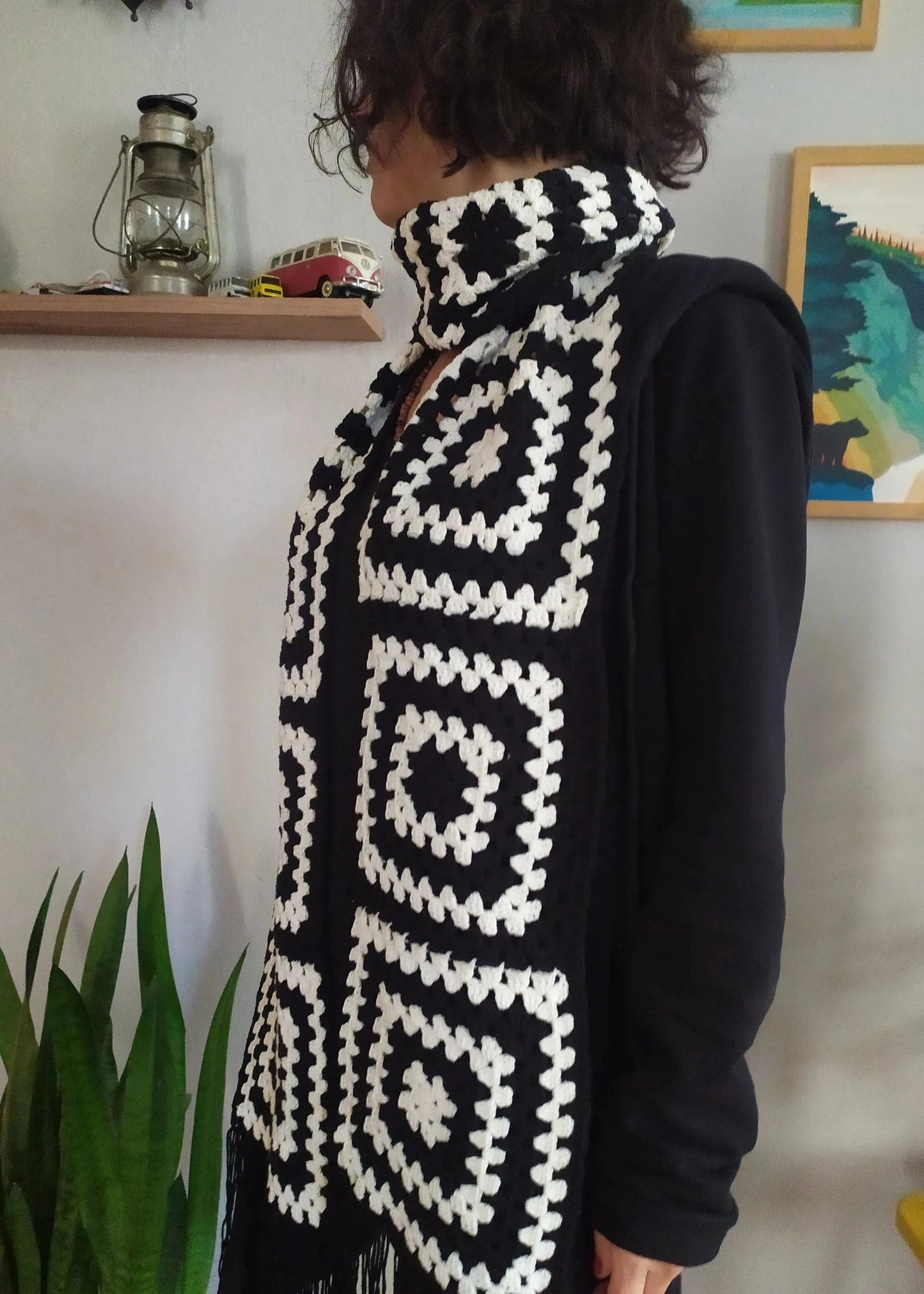 Black and White Crochet Scarf, Warm Winter Crochet Clothing, Handknit Scarves, Granny Square Scarf, Handknit Long Vintage style Scarf